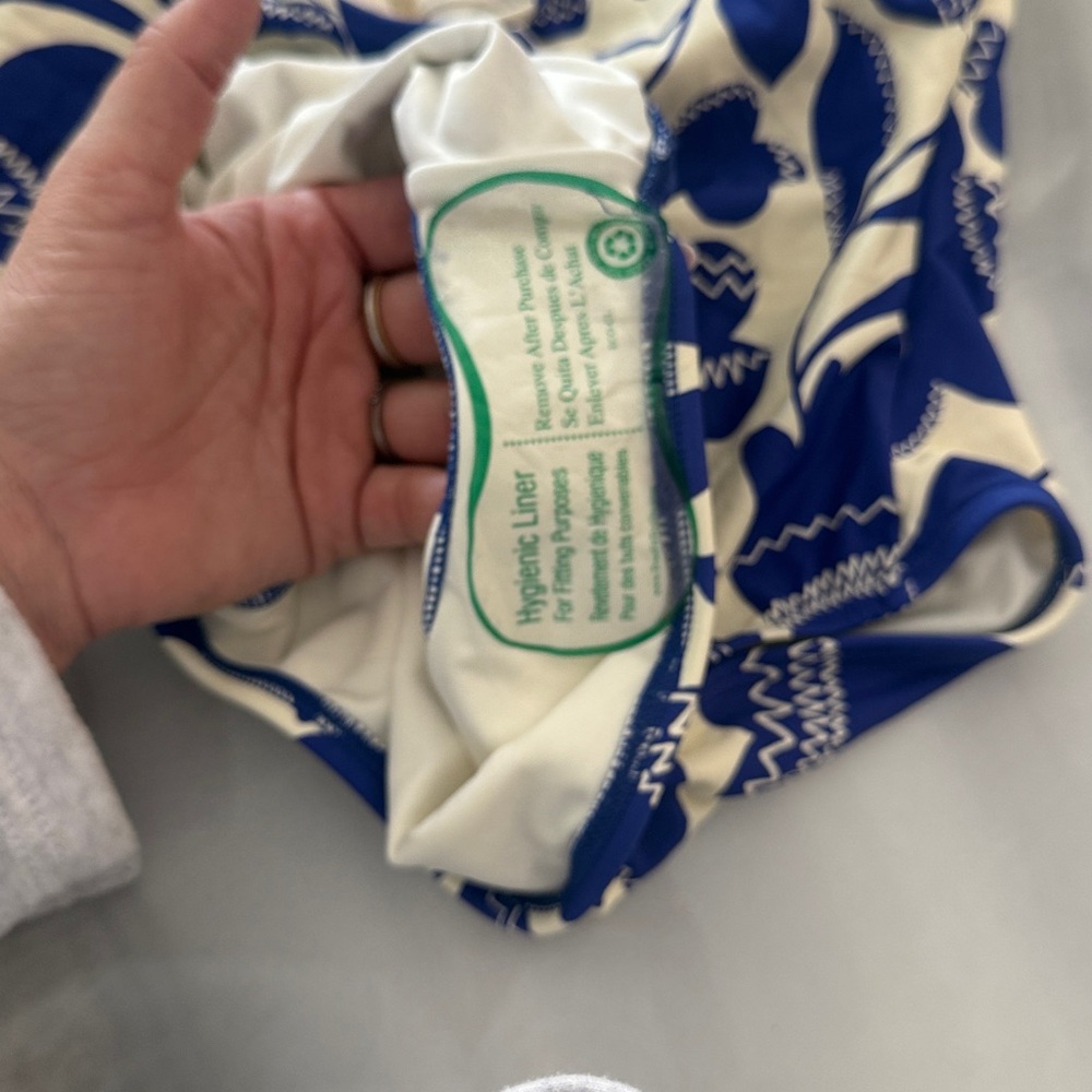 Kate Spade one piece bathing suit - Picture 5 of 5
